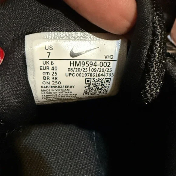 Nike Run Defy Athletic Shoes - Picture 7 of 7